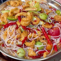 Spicy Stir-Fried Noodles with Crispy Pork