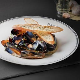 Mussel garlic cream