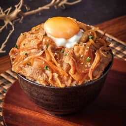 ข้าวหน้าหมูคุโรบุตะไข่ออนเซ็น