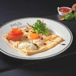 Crepe tomato salmon