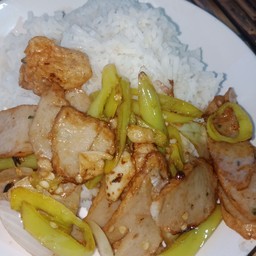 ปลาเส้นผัดพริกอ่อน