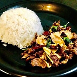 ชายอ้วนผัดกะเพรา🌶 -