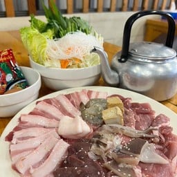 แฮปปี้หมูกระทะ & ย่างให้ Mingle market TU