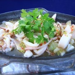 ปลาหมึกนึ่งมะนาว