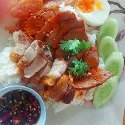 บ้านกระเพรา By แม่จันทร์