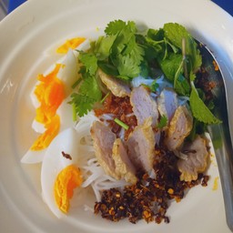 Manaw Myay Thai and Myanmar Food (Amber Inn Bangkok Hotel) ร้านอาหาร มะนอเมย์ ย่าน ประตูน้ำ