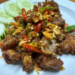 เอ็นข้อไก่คั่วพริกเกลือ