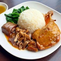 ข้าวหน้าเป็ดตุ๋นจัมโบ้