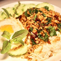 กระเพราหมู คุณศรี