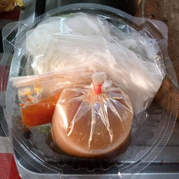 ต่ายลาบหมูน้ำตก