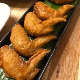ปีกไก่ทอดน้ำปลาสูตรลับ 4ชิ้น