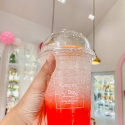 สตรอว์เบอร์รี่โซดา