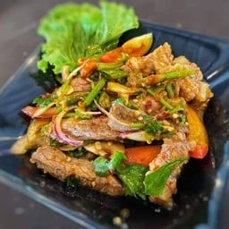 ยำเนื้อย่าง