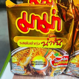 เส้นมาม่า