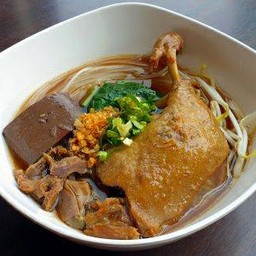 เกาเหลาเป็ดตุ๋นจัมโบ้