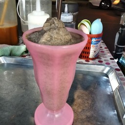 สถานีน้ำชาหน้าPAPA