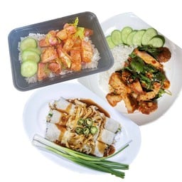 ชุดอิ่มคู่สุดคุ้ม [ข้าวกะเพราหมูกรอบ +ข้าวยำหมูกรอบ +ปอเปี๊ยะสด]