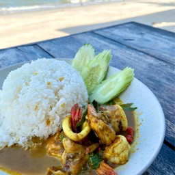 ข้าวเครื่องแกงทะเล