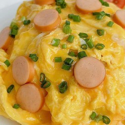 ข้าวไข่ข้นไส้กรอกไก่