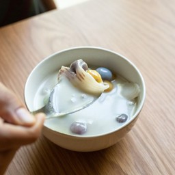 บัวลอยมะพร้าว