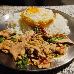 กะเพราหมูชิ้น(ไม่รวมไข่)