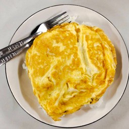 ข้าวไข่เจียว ทรงเครื่อง