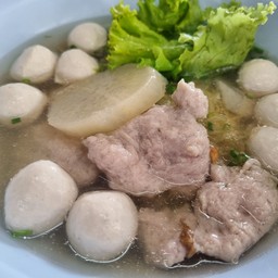 ก๋วยเตี๋ยว(แห้ง)ลูกชิ้นหมู,หมูเด้ง