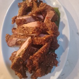 หนุมานคลุกฝุ่น หมู