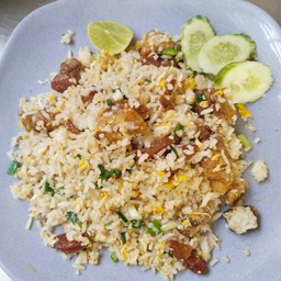 ข้าวผัดหมูกรอบกุนเชียง
