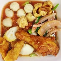 ก๋วยเตี๋ยวเย็นตาโฟน่องไก่ทอด