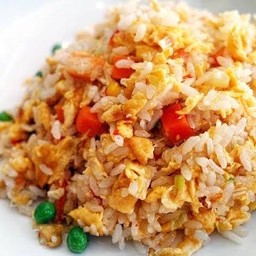ข้าวผัดไข่-ไก่ย่าง