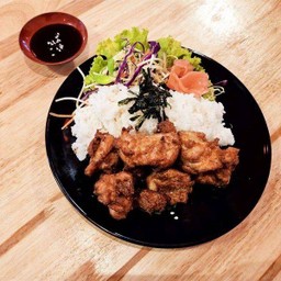 ข้าวหน้าไก่คาราเกะ