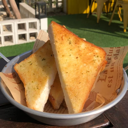 DL ขนมปังกระเทียม