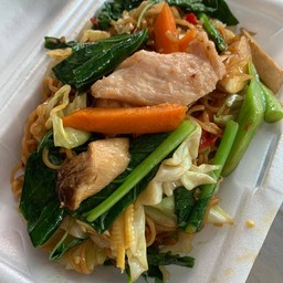 ผัดมาม่าขี้เมาหมู