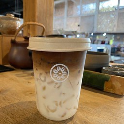 Komegura milk coffee (Iced)