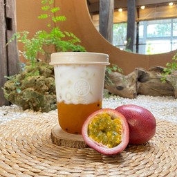 Fresh milk passion fruit