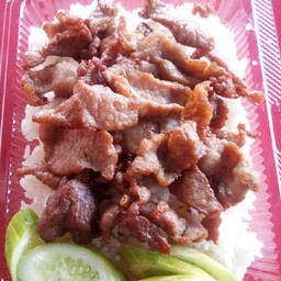ข้าวหมูทอดน้ำปลา