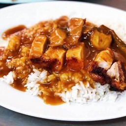 แม่พร ข้าวหมูกรอบหมูแดง