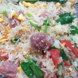 ข้าวผัดแหนม