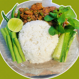 ข้าวยำหมูแซ่บ