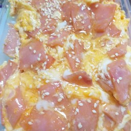 ข้าวไข่ข้นแฮม