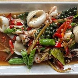 อาหารอีสานและกับแกล้ม Ralph N' Laos ลพบุรี