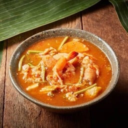 แกงส้มกุ้งผักรวม