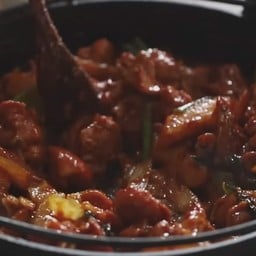 ทัคคาลบี้ ต็อก - ไก่ผัดเผ็ดเกาหลี
