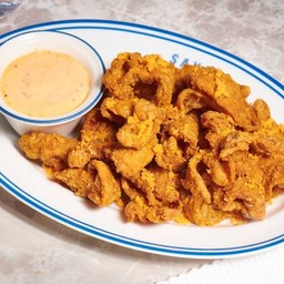 หนังไก่ทอดซอสไข่เค็ม