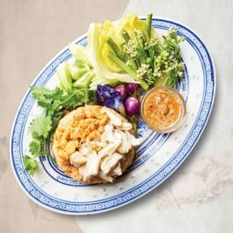 ข้าวคลุกพริกเกลือไข่ปู