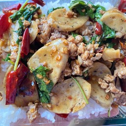 ข้าวกะเพราหมูสับ+หมูยอ