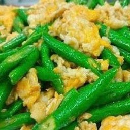 ผัดถั่วฝักยาวใส่ไข่ (กับข้าว)