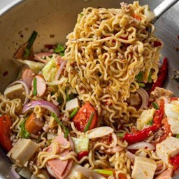 ยำมาม่า