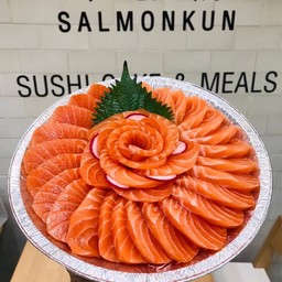 แซลมอนซาชิิมิ 500 กรัม ม้วน 1 ดอก